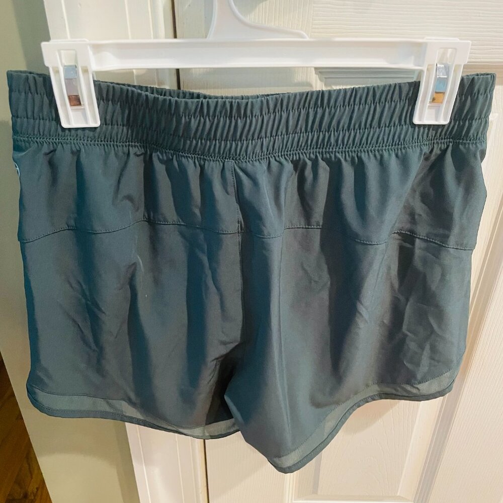 Gaiam Yoga Shorts--size small - Picture 3 of 3